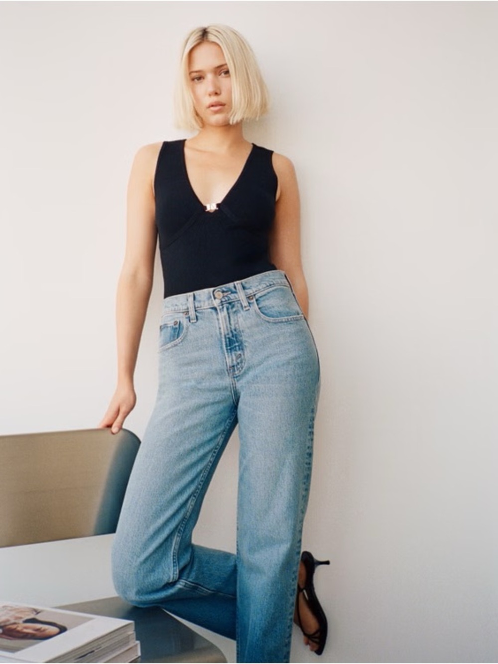 High Rise 90s Relaxed Frayed Hem Jean
